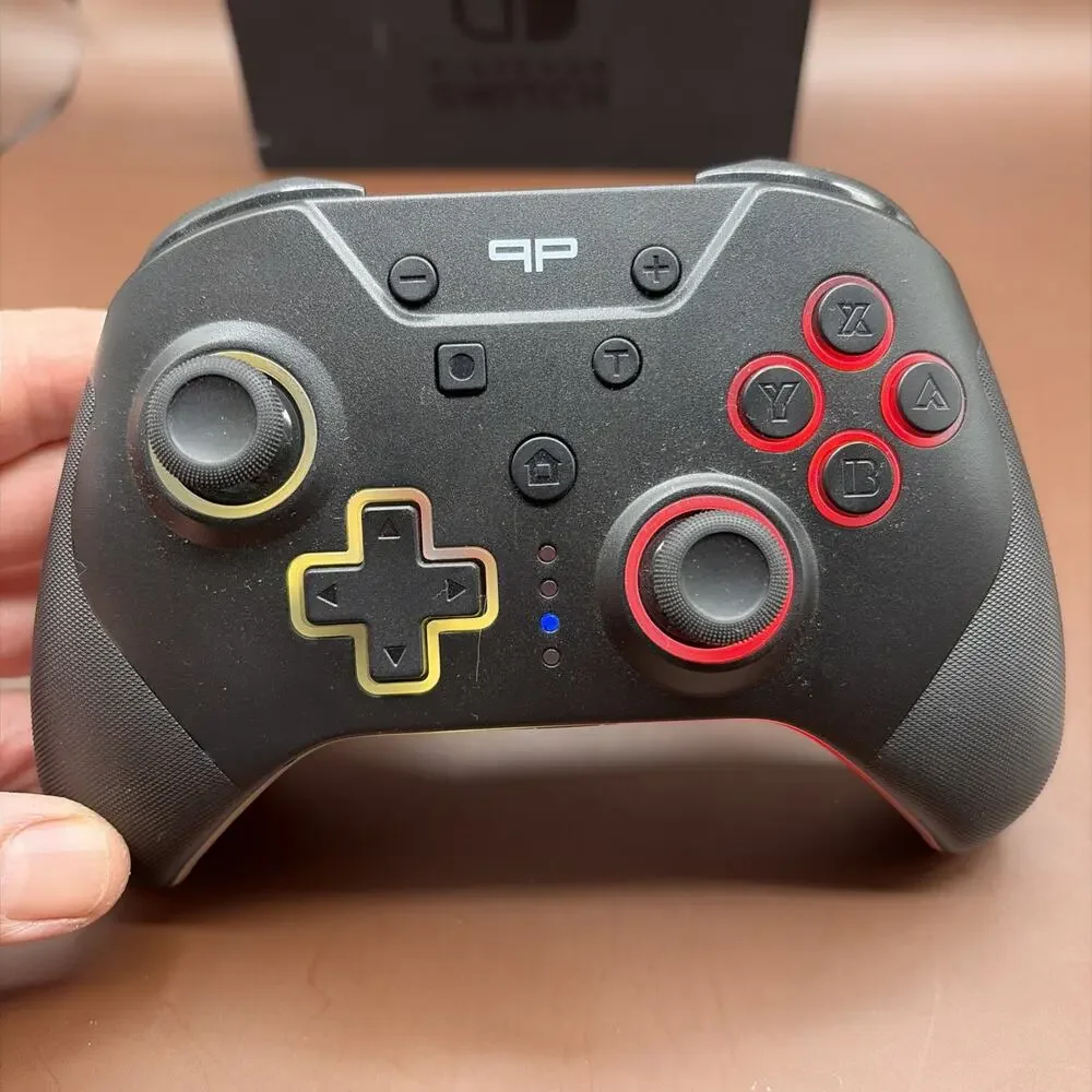 Bundle: x2 Nintendo Switch Controller, Docking Station, Joy Con Grip